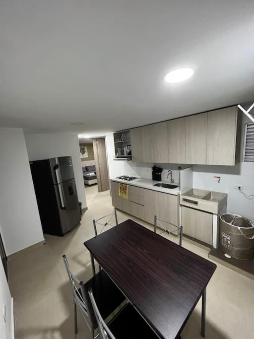 2br Parqueadero Y Piscina 502 Apartamento Medellín