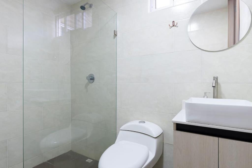 2br Parqueadero Y Piscina 502 * Medellín