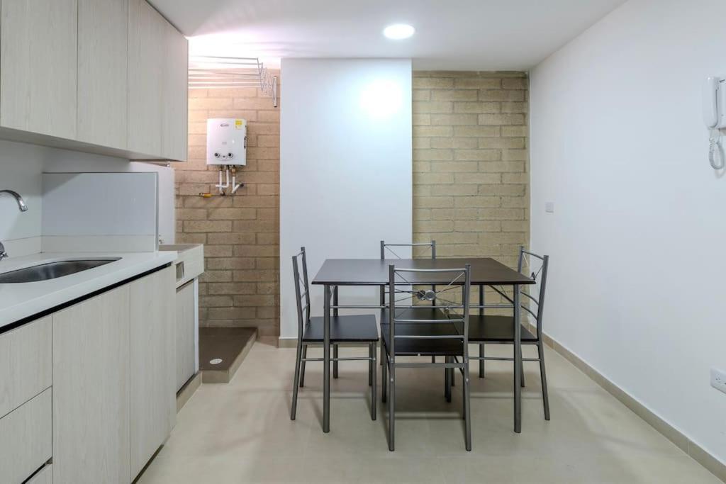 2br Parqueadero Y Piscina 502 Apartamento Medellín