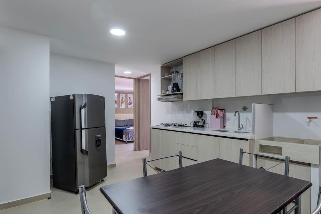 Apartamento 2br Parqueadero Y Piscina 502 Medellín